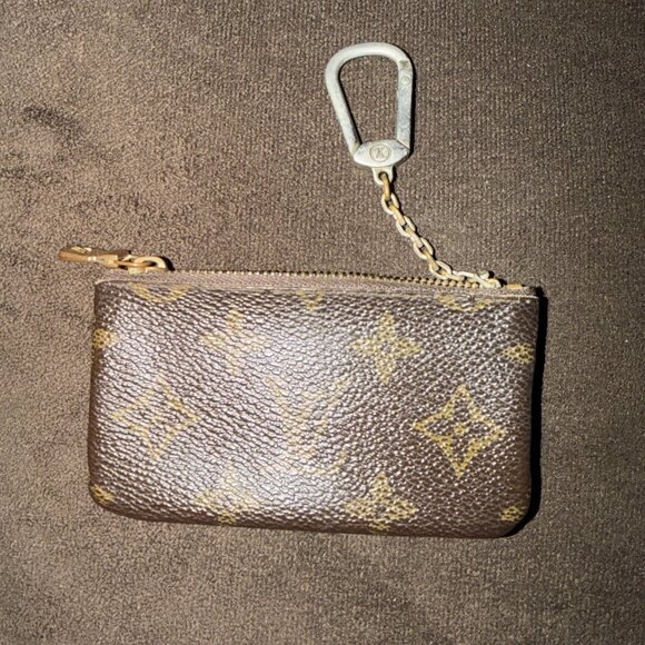 Louis Vuitton Monogram Key Pouch - Picture 2 of 7